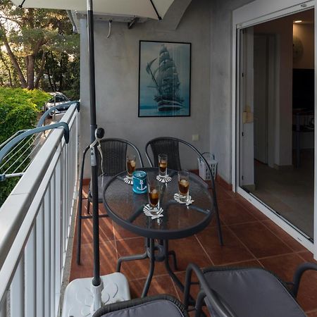 Apartment Anamaria With Seaview Petrcane Esterno foto