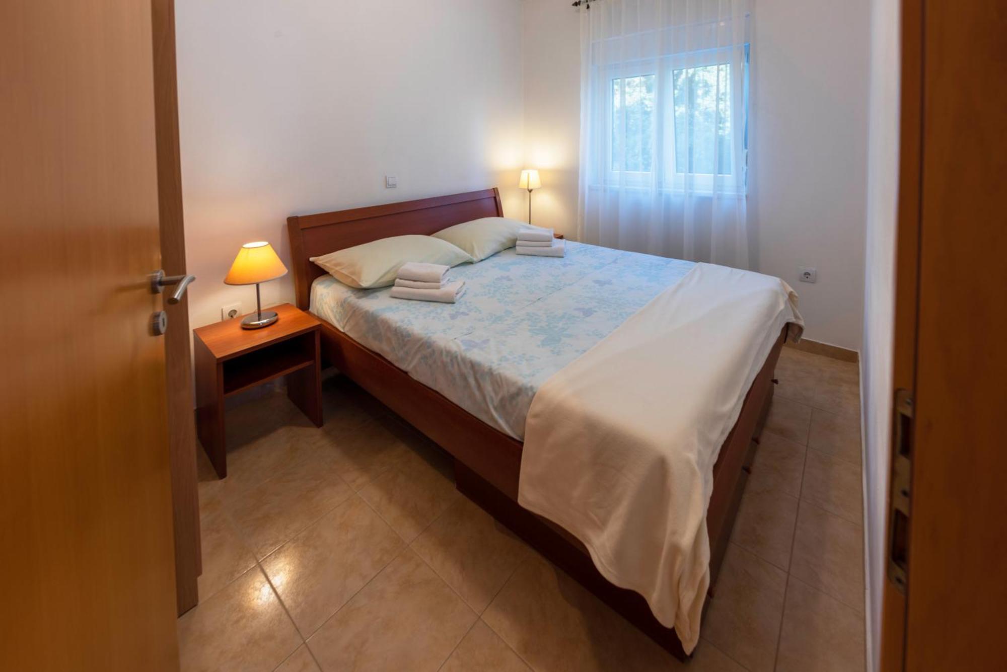 Apartment Anamaria With Seaview Petrcane Esterno foto