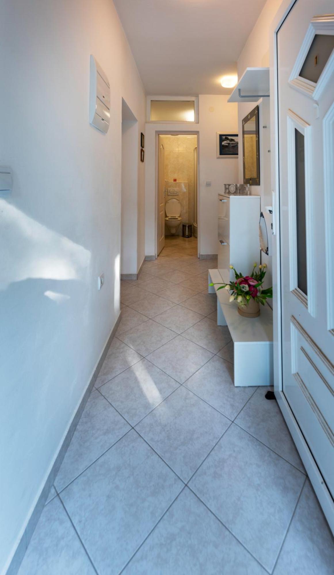 Apartment Anamaria With Seaview Petrcane Esterno foto